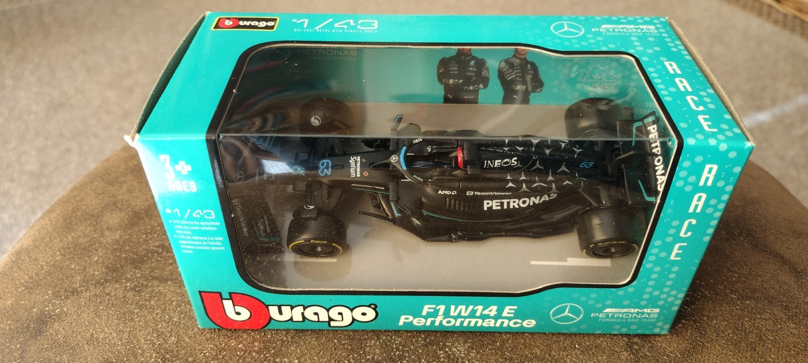 burago F1 Mercedes W14 George Russell 1:43 Diecast B18-38180R