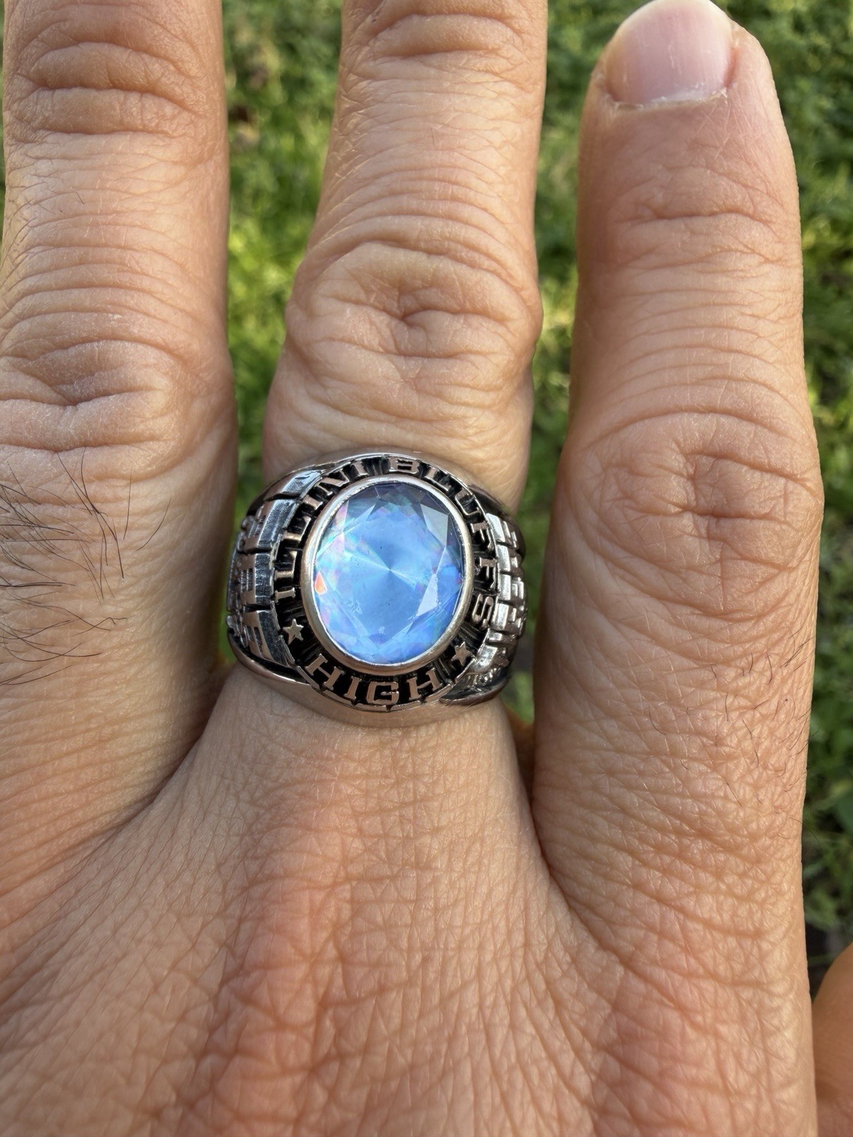 Illini Bluffs  High School class ring - image 12