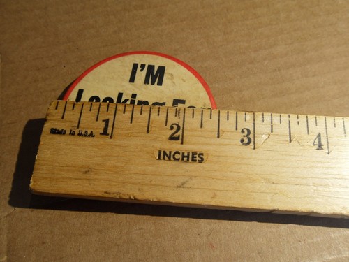VTG Jazz pin I'M LOOKING FOR MY FANNY Comic Humor Tin litho Pinback Button - Picture 5 of 5