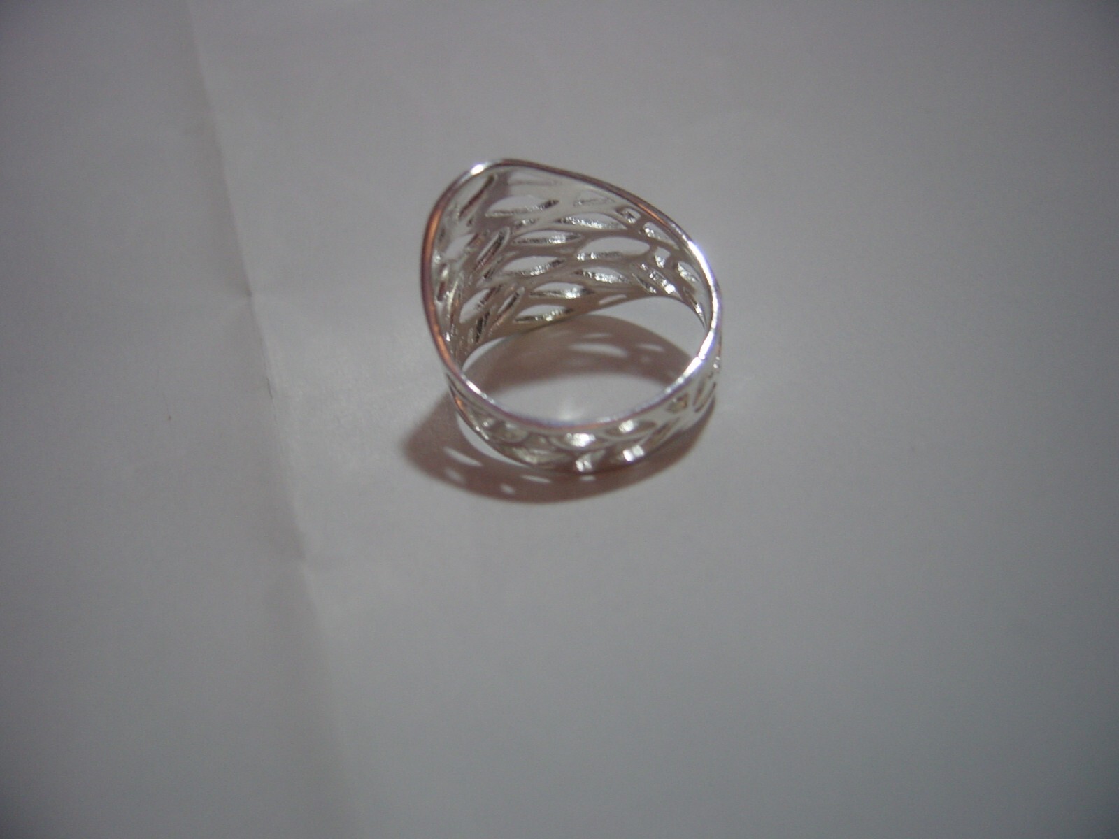 VINTAGE  SOLID SILVER RING-UNUSUAL OPEN LEAVES DE… - image 6