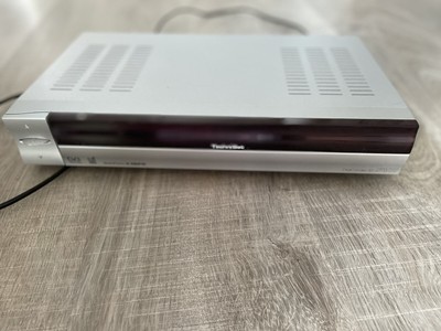 1 Stck. DigiCorder S1 PVR , Marke TechniSat,gebraucht, Silver Cover mit Display 