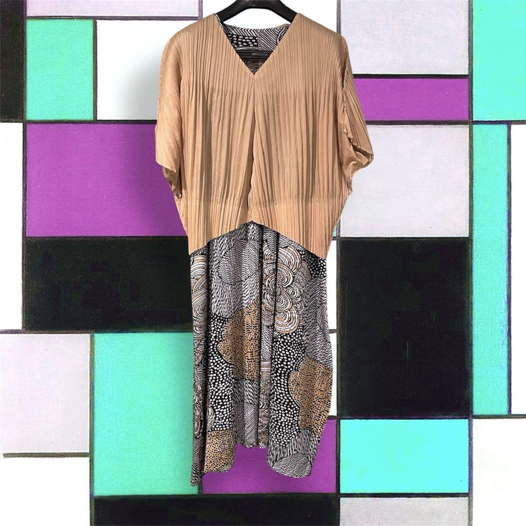 PLEATS PLEASE by ISSEY MIYAKE Women's Erased V-Neck Top Size