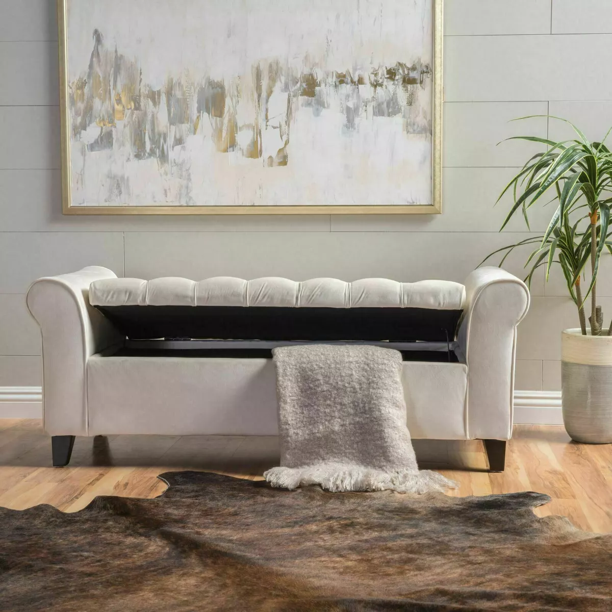 Fabric armed online storage bench