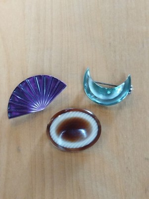 SET MIT 3 KLEINEN ZELLULOID-BROSCHEN SIGNIERT LEA STEIN PARIS DESIGN 1970/80