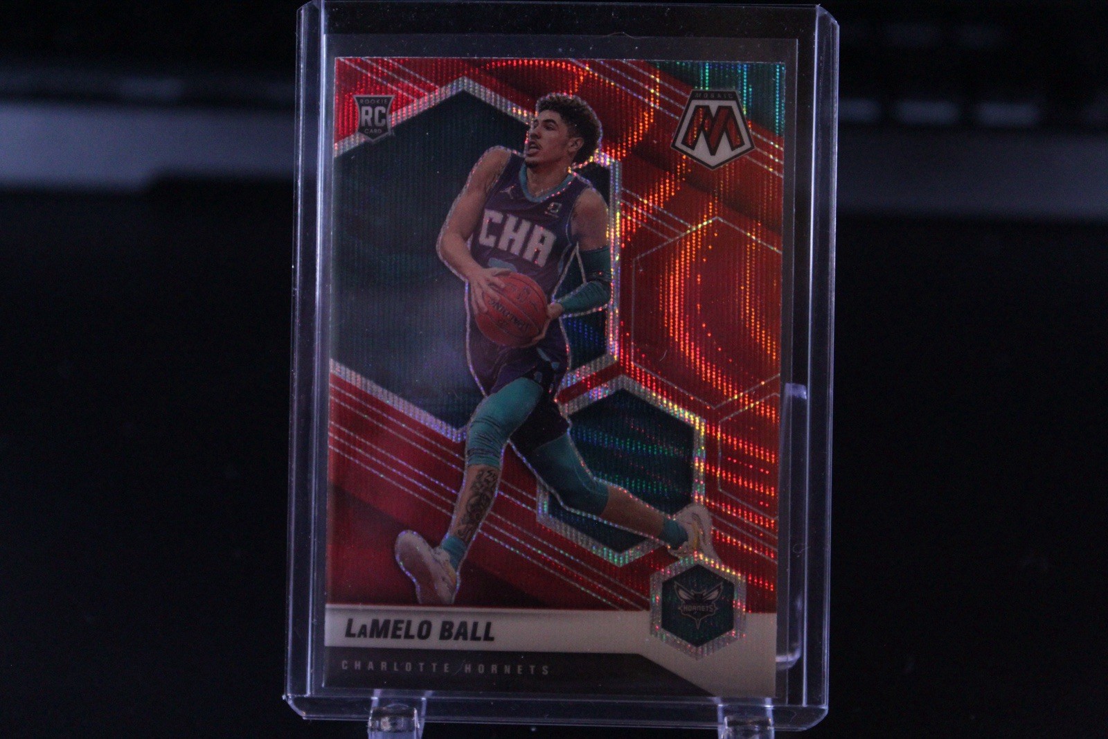 Panini 2020-21 Mosaic Rookie LaMelo Ball Red Wave Mosaic Prizm #202 Hornets