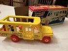 Vintage 1985 Fisher Price Little People School Bus #192 with Box 7 People Driver