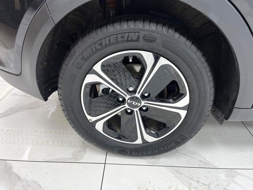 2023 Kia XCeed 1.6 3 5d 139 BHP Hatchback PETROL/ELECTRIC Semi Automatic - Picture 14 of 24
