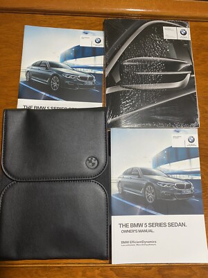 2017 BMW 5 Series Sedan Owner Manual books + case