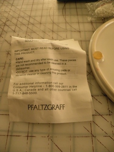 VTG. 2002 Pfaltzgraff Snow Bear Cheese Tray W/ Sculpted Slicer IN BOX PAPERWORK - Picture 3 of 3