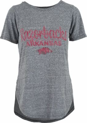 Pressbox Arkansas '' Cherie '' Kurzärmelig Abgerundete Unten Knobi T-Shirt