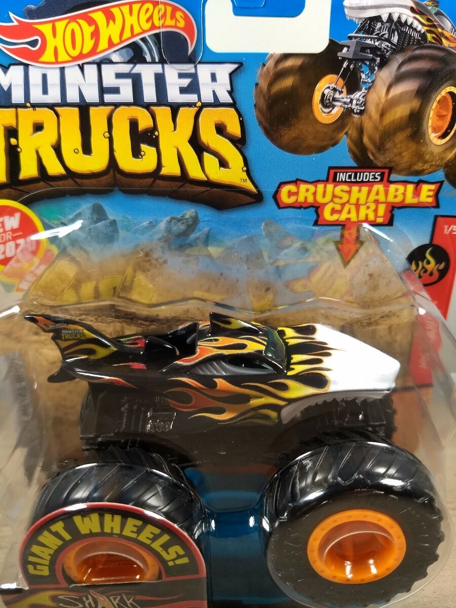 Hot Wheels Monster Trucks Oversized Shark Wreak Diecast Car