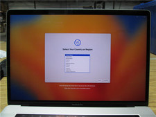 Apple MacBook Pro A1707 Laptop i7-7920HQ 3.1GHz 16GB 512GB SSD macOS