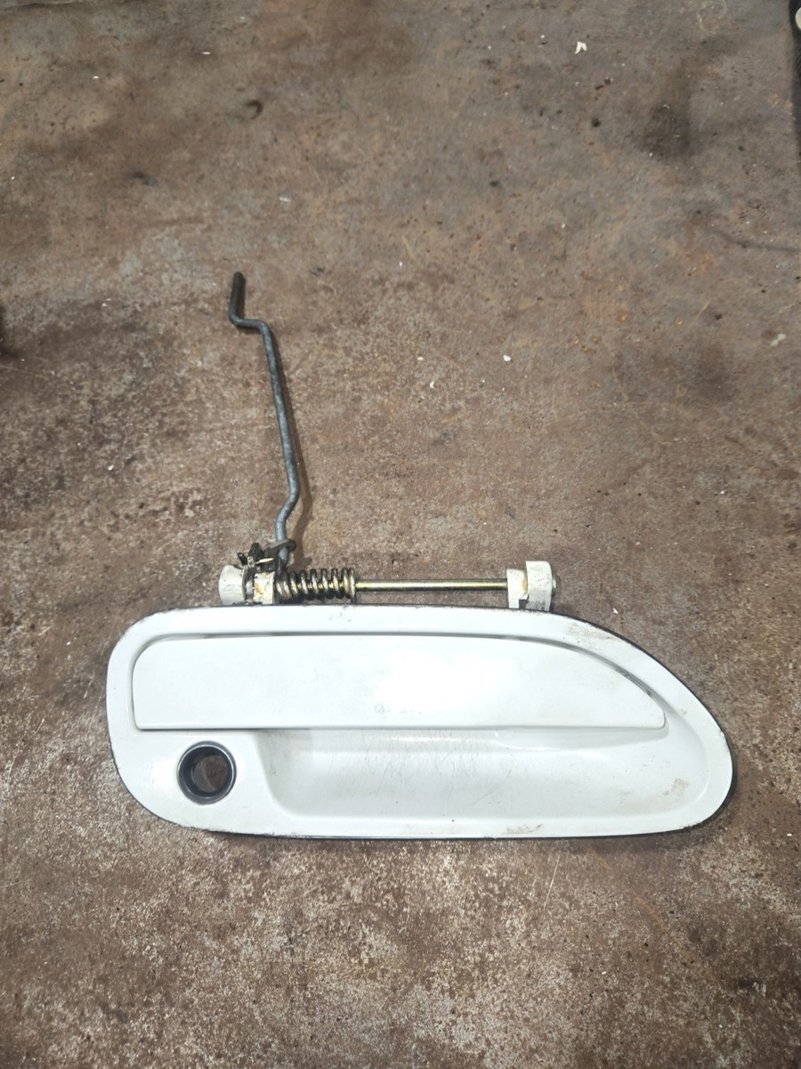89 90 91 92 93 94 NISSAN 240SX S13 EXTERIOR DOOR HANDLE RIGHT