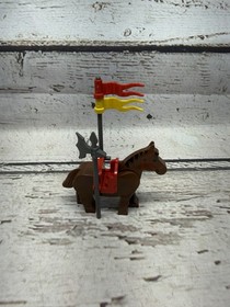 VTG Fire Breathing Fortress Minifigures Green Dragon Horse With Extras Lego 6082