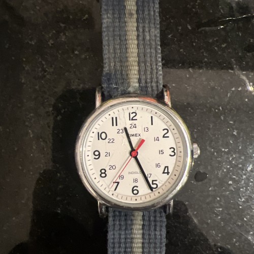 Montre Timex CR 2016 Cadran Blanc Analogique Quartz - Neuf Avec Petits Défauts, INDIGLO