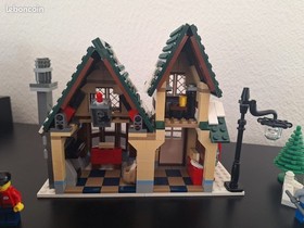 Lego 10222 Winter Village Post Office, 100% Complete, Excellent Condition