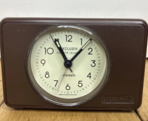 Mid Century West German braun Kunststoff Reisewecker funktioniert, Küche, Retro