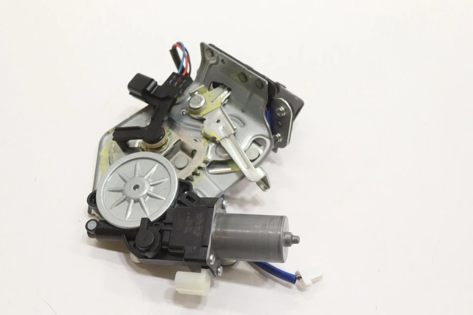 2017 - 2025 MAZDA CX-5 REAR LIFTGATE POWER MOTOR LOCK LATCH OEM TK4962310C - Image 4 of 4