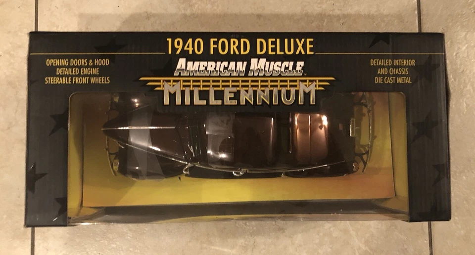 Ertl American Muscle Millennium 1940 Ford Deluxe 1:18 Scale Limited Edition - Image 3 of 4