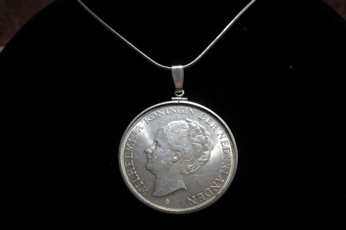 Netherlands 2 1/2 Gulden Silver Coin Pendant Netherlands 2 1/2 Gulden 1937 Coin - Picture 6 of 8