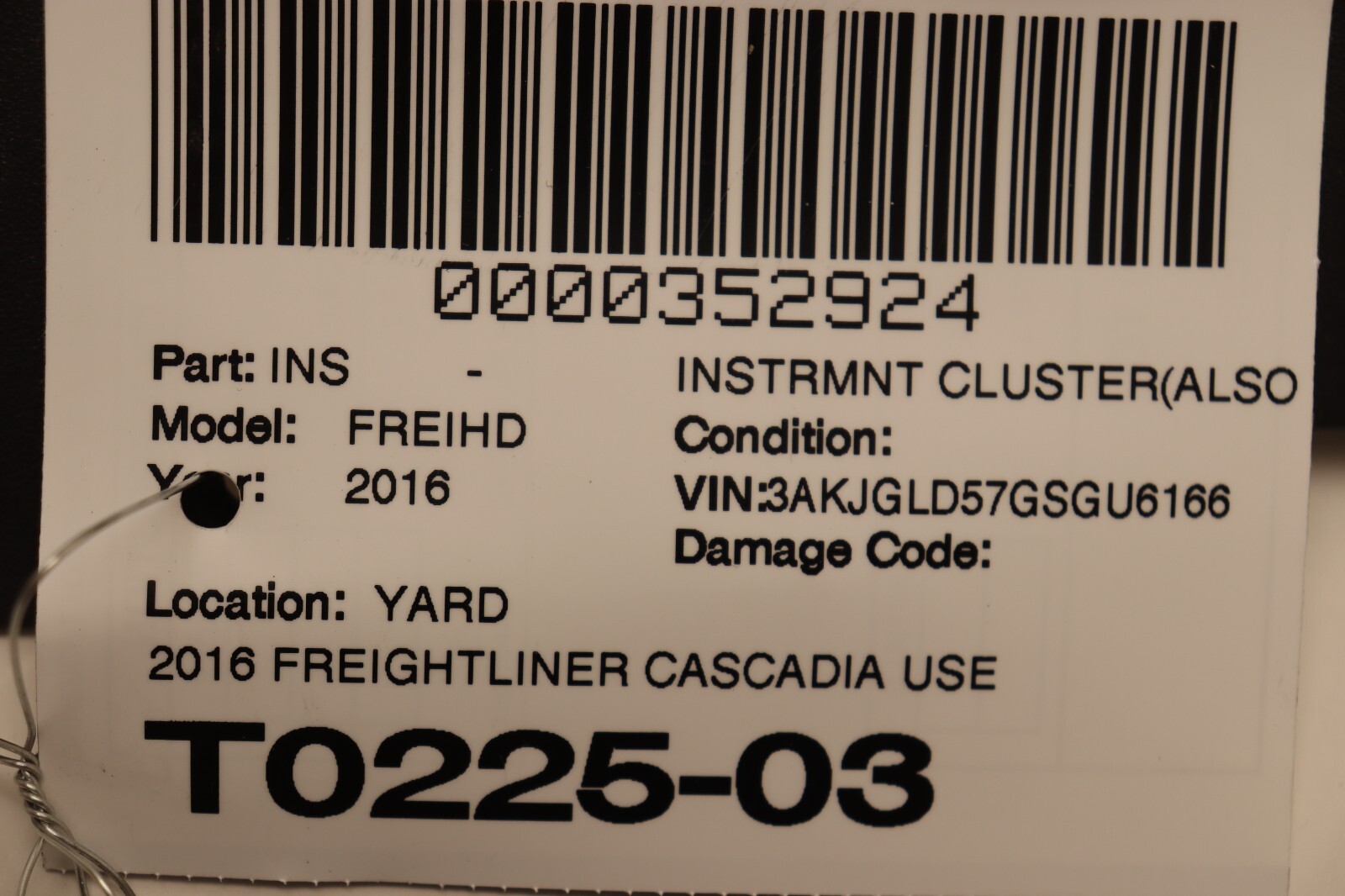 2013-2017 FREIGHTLINER CASCADIA 125 INSTRUMENT CLUSTER GAUGE SPEEDOMETER OEM