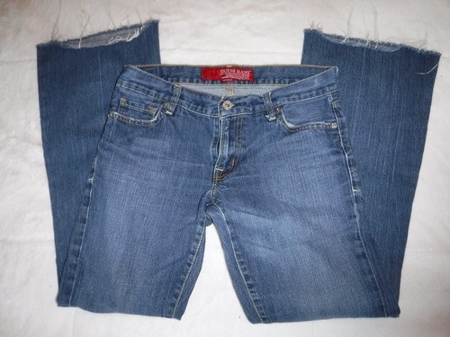 Pre Owned Womens Guess Jeans size 28 