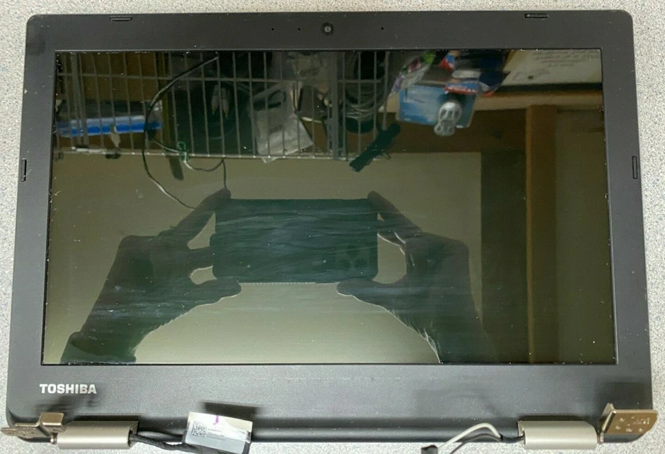 Toshiba Satellite L15-B1330 Screen Assembly - Image 2 of 2
