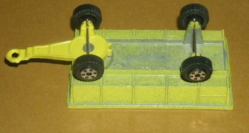 1/64 Scale Farming Hay Wagon Trailer Diecast Toy (3") Yatming Ja-Ru Yellow - Image 4 of 4