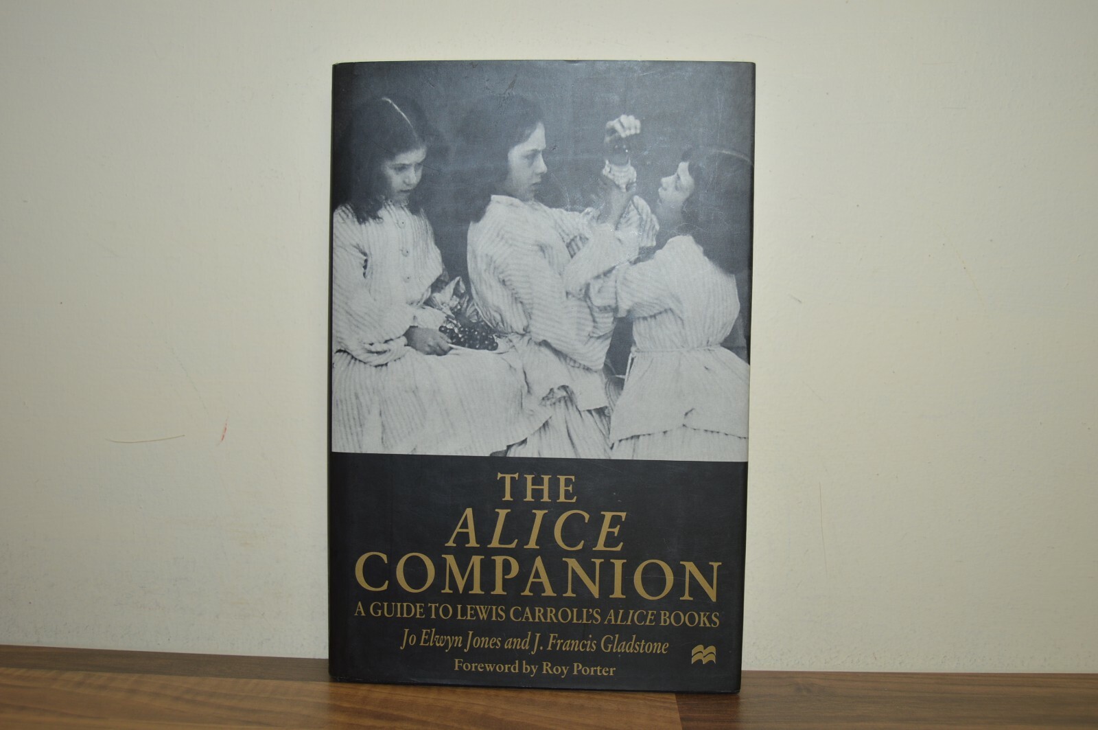 The Alice Companion - Jo Elwyn Jones - Hardback F/E 1/1 (#39)
