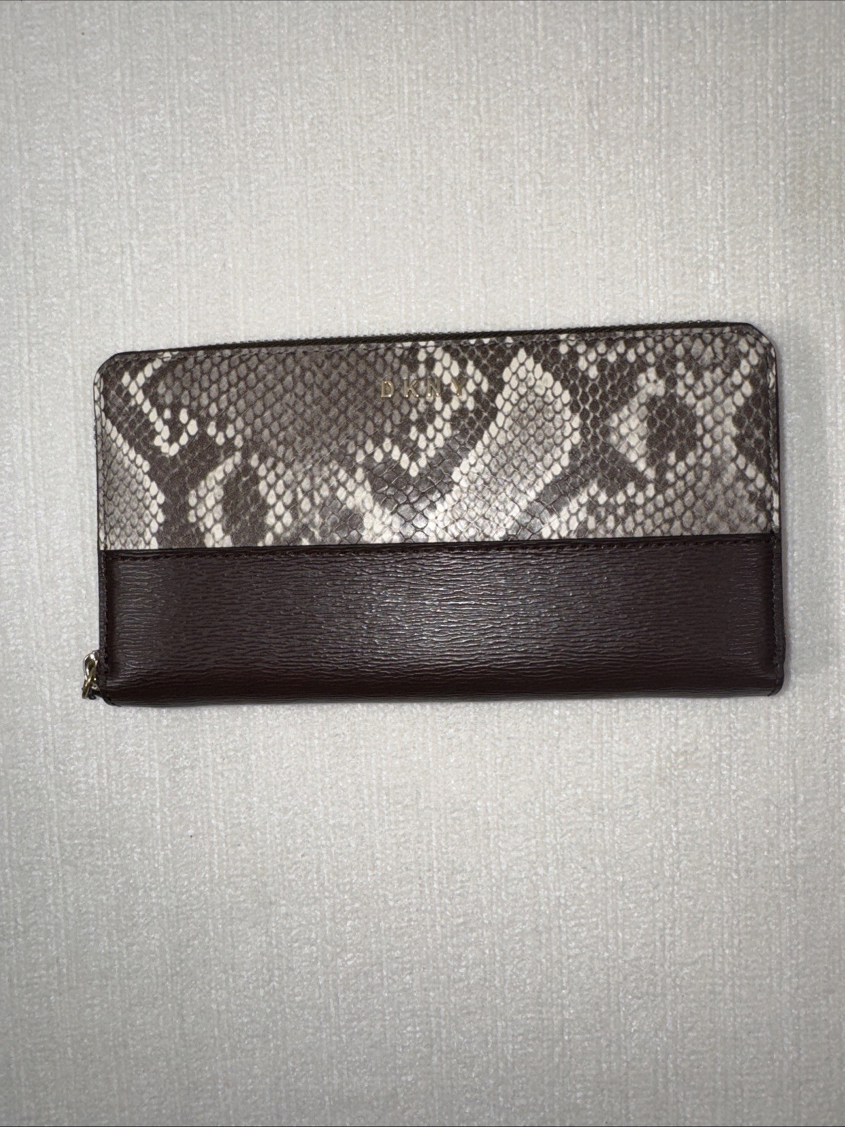 DKNY WALLET - image 1