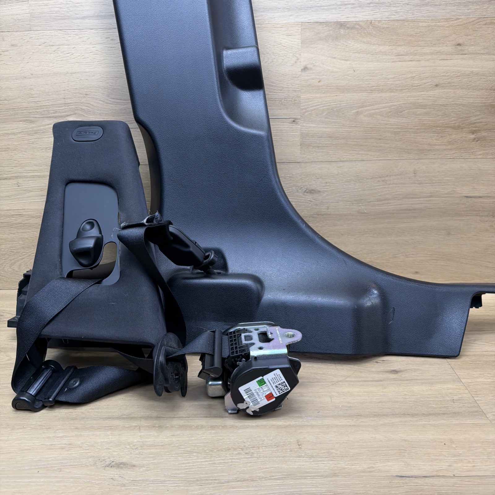 🟢14-2019 MASERATI GHIBLI M157 OEM LEFT FRONT SEAT BELT RETRACTOR 6700174360🟢