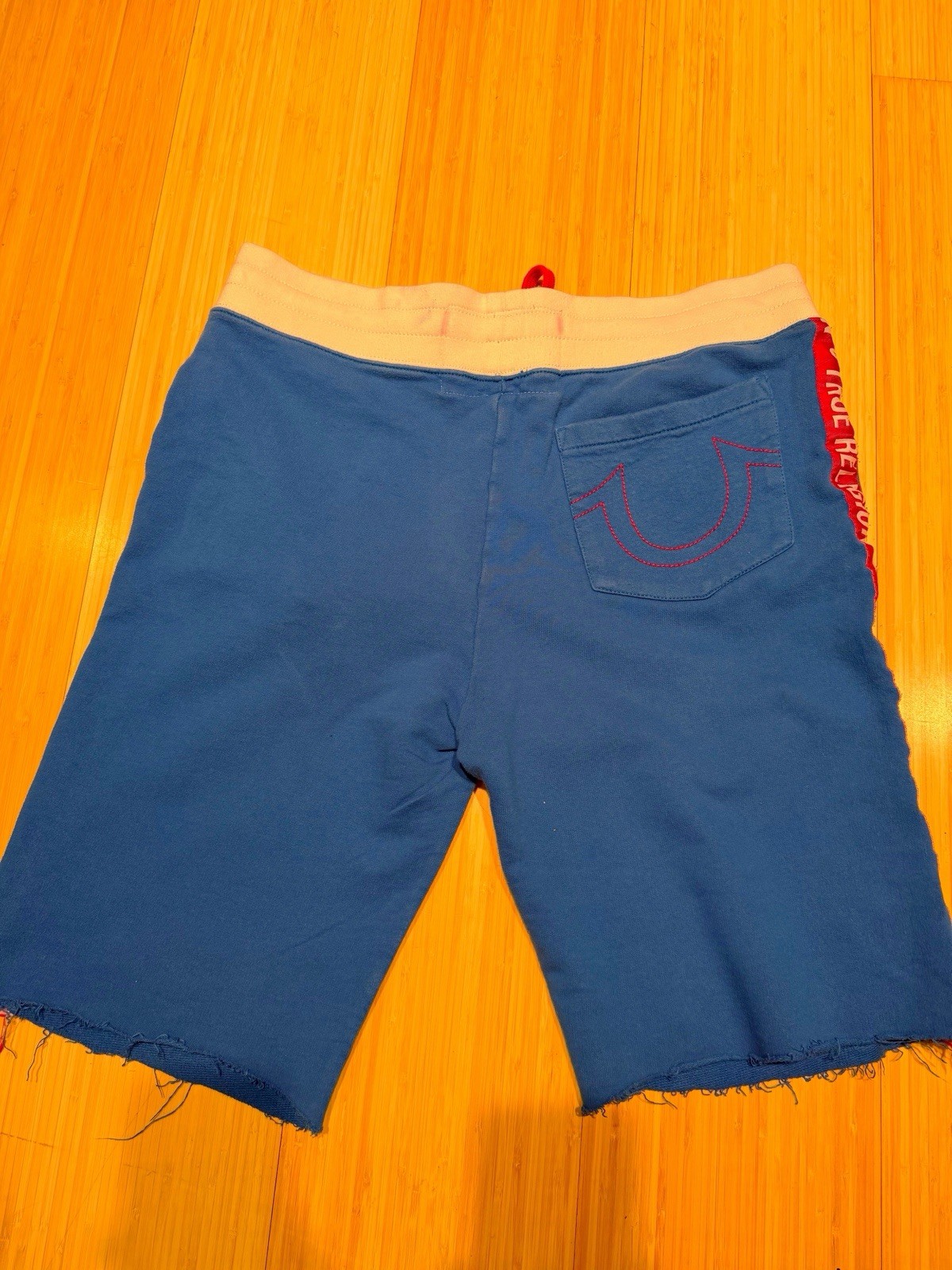 True Religion Men's Sweat Shorts Size Medium Blue Red White thumbnail 2