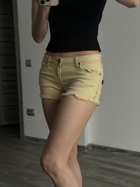 Women Pink Soda Shorts Yellow Denim 34 / XS