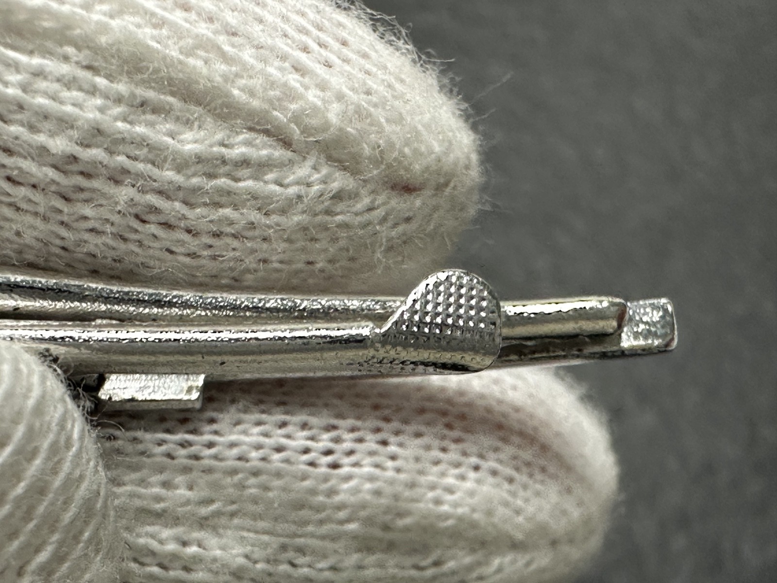 TWO VINTAGE HICKOK USA COLLAR BAR CLIPS : GOLD TONE & SILVER TONE M221