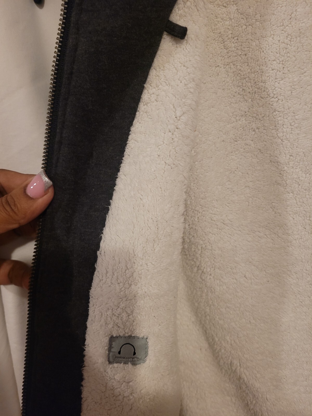 Nike women’s vest size S , Sherpa  lined, Black sleeveless Excellent Condition thumbnail 8