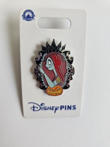 Prendedor Sally Pesadilla antes de Navidad Parques Disney Nuevo con Tarjeta - Imagen 4 de 7