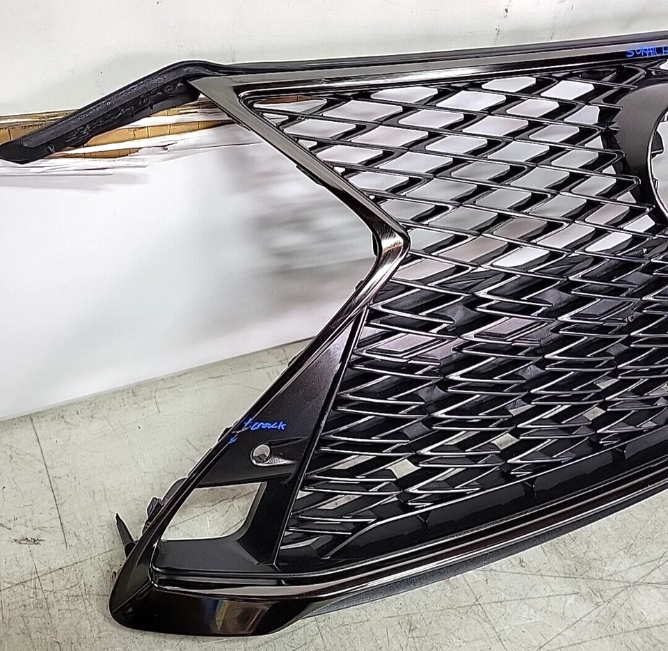 2018 2019 2020 LEXUS LS500 FRONT GRILLE 53111-50200 OEM USED - Image 4 of 4