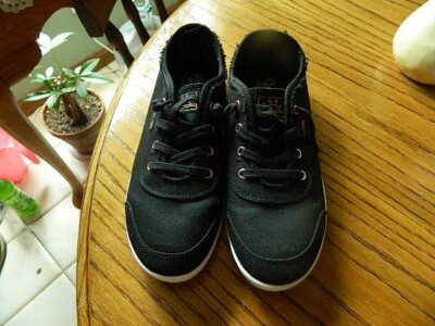 Bobs from Skechers Memory Foam Black Sneakers Size 8-l/2