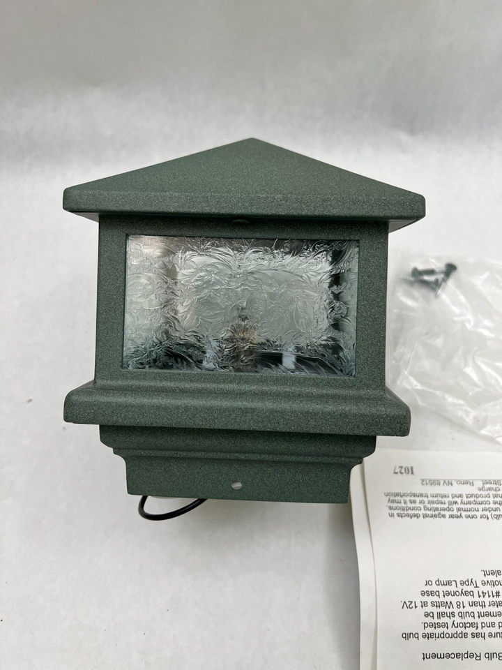 deck-lights-dla6054-nib-green-low-voltage-4x4-post-light-see-pics-g10