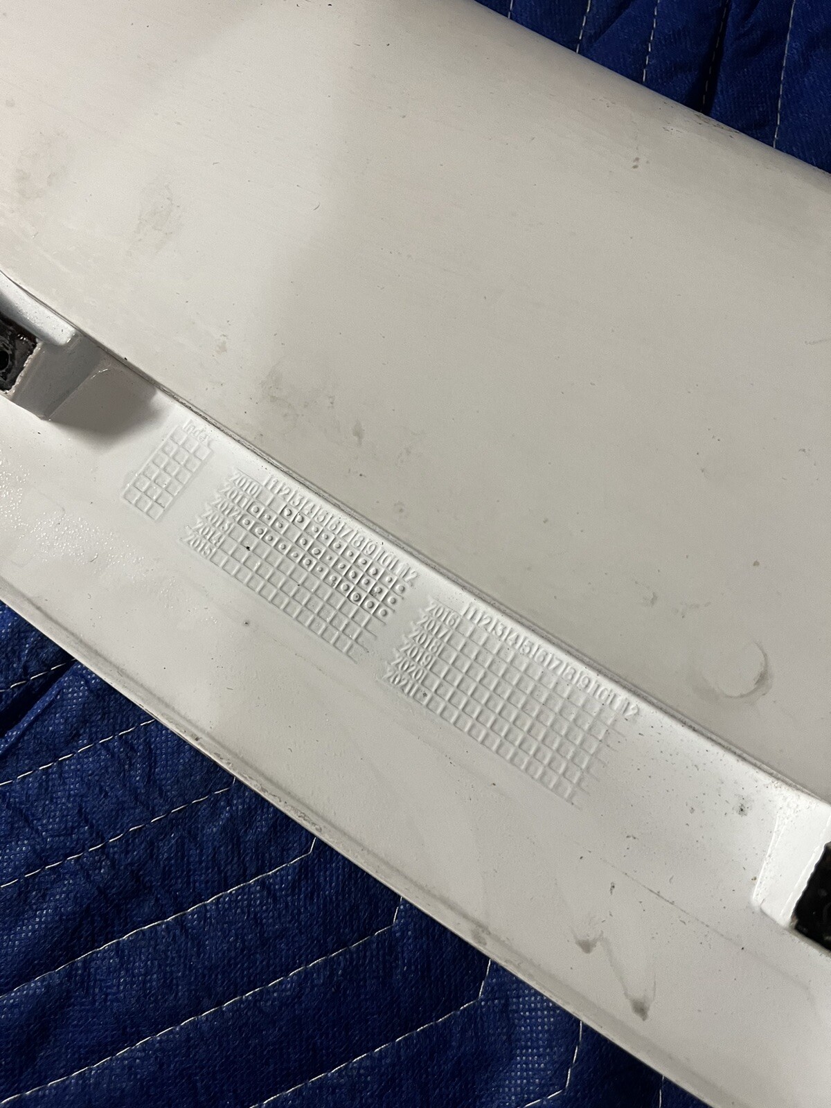 Rear Spoiler Lamborghini Aventador OEM White Color Lp700 S Ultimate