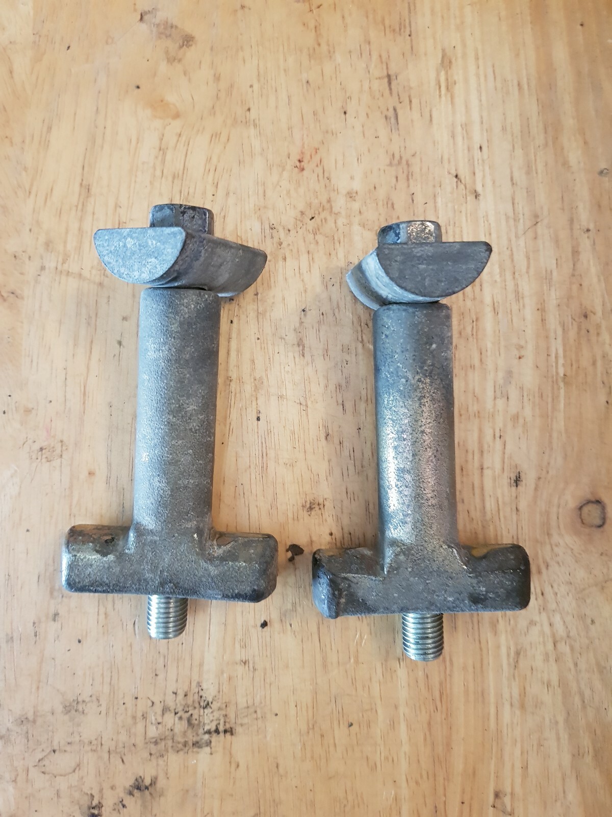 Mazda B2600i pickup Torsion Bar Bolts w/keys 2wd 19861993 B2000 B2200