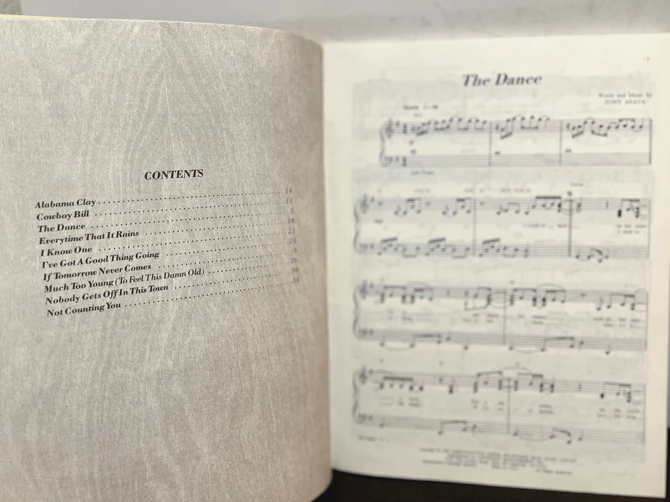 GARTH BROOKS 1989 Self Titled - Piano Guitar Songbook Sheet Music Book - EX - Image 3 of 3