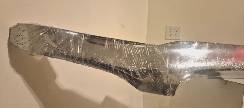 2000-2006 Toyota Sequoia/Tundra AVS Bug Deflector- Chrome-680429 - Image 3 of 4