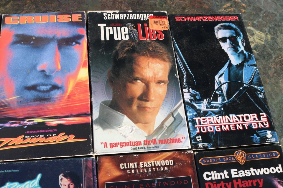 Lot of 8 Vintage VHS Tapes Movies Days of Thunder Road House - Image 3 of 4