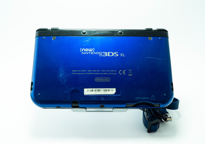 Nintendo New 3DS XL Louvre Audioguide Edition – Console Exclusive