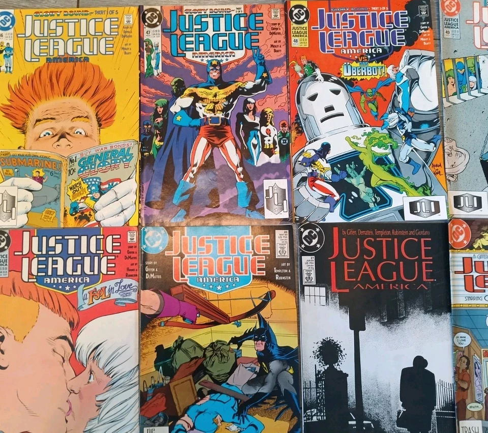 Justice League America Lot of 34 Issues DC Comics Run #26–51 Bronze/Modern Era - Image 2 of 4