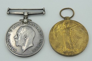 WW1 Medal Pair 1914 1918 War Medal Victory Medal Canadian Machine Gun Brigade