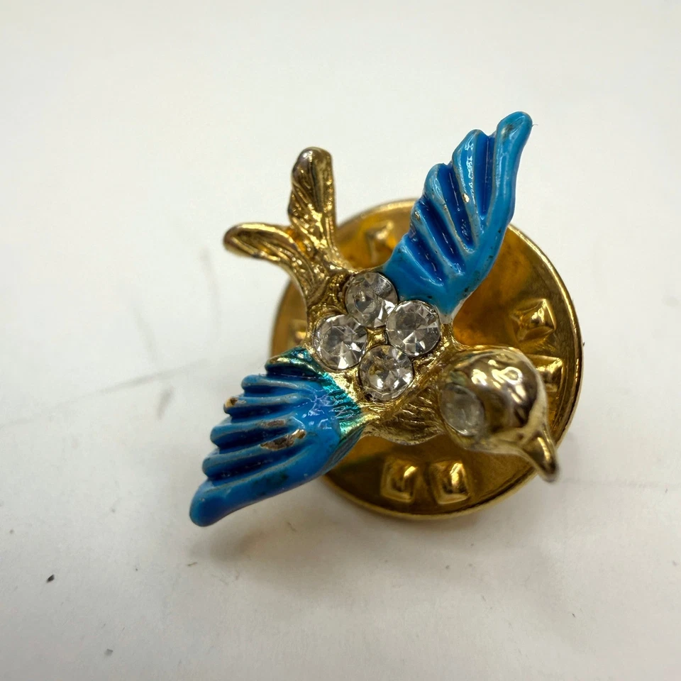 Prendedor de solapa con racimo de diamantes de imitación Bluebird tono dorado joyería de moda 3/4 pulgadas H Foto 2 de 4