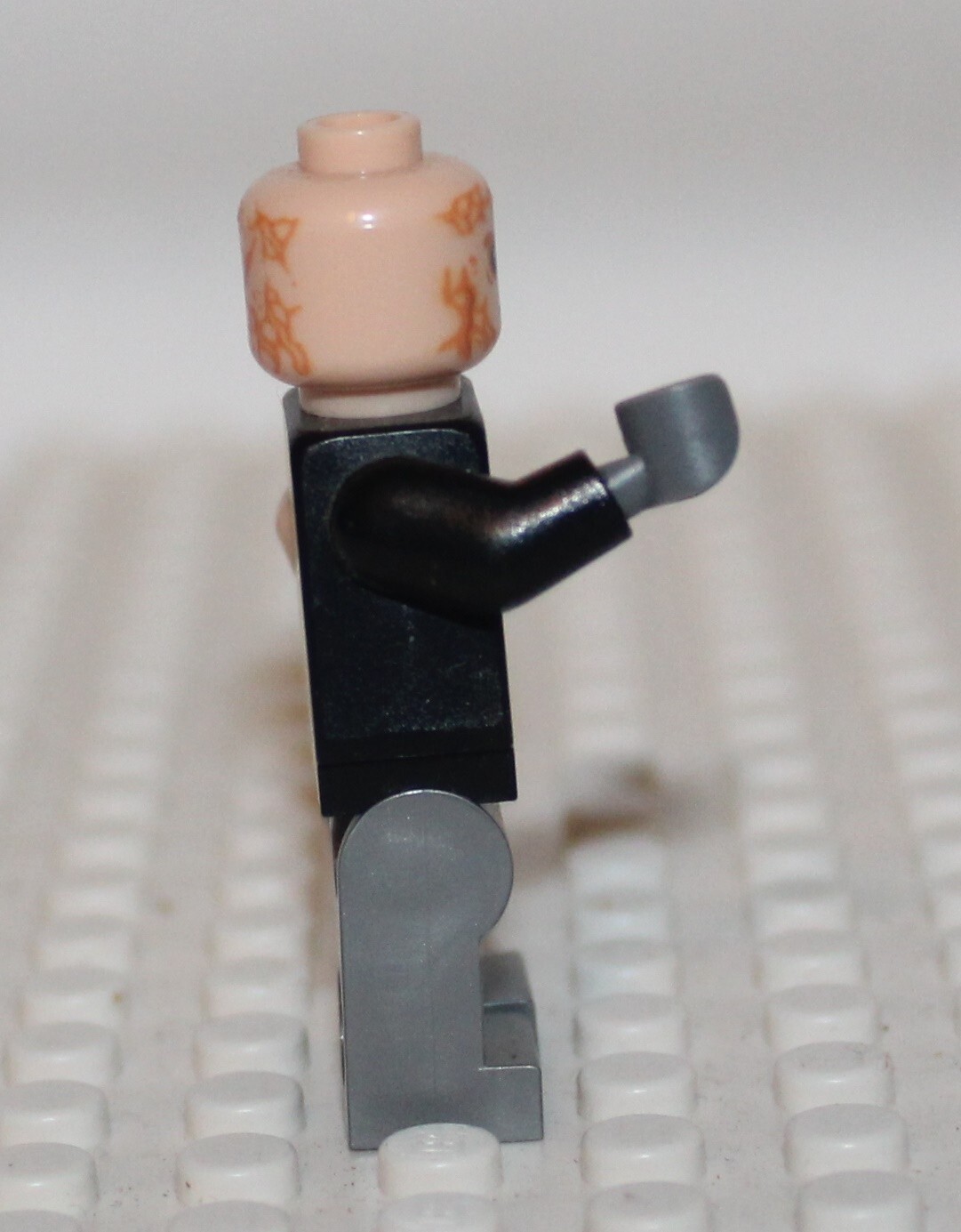 LEGO Star Wars Burnt Anakin Skywalker / Darth Vader Minifigure Authentic