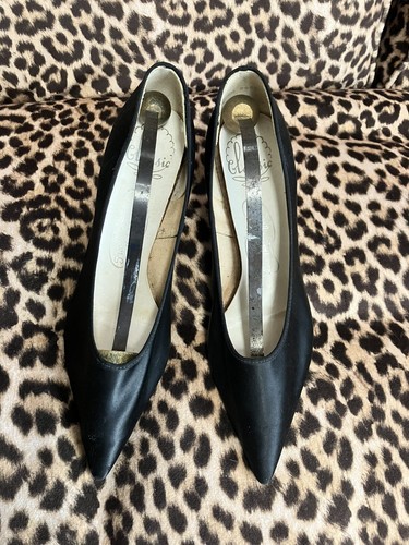 Gorgeous vintage satin kitten heeled shoes size 4.5 uk Narrow fit